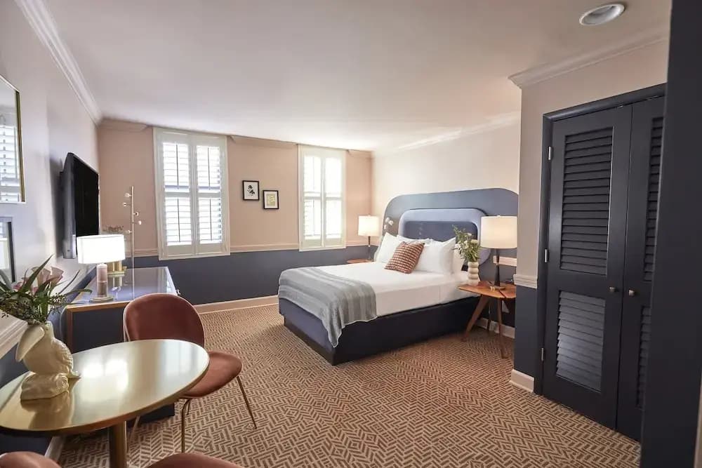 Economy room