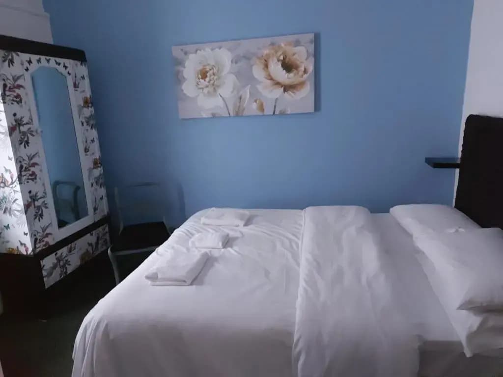 Economy room