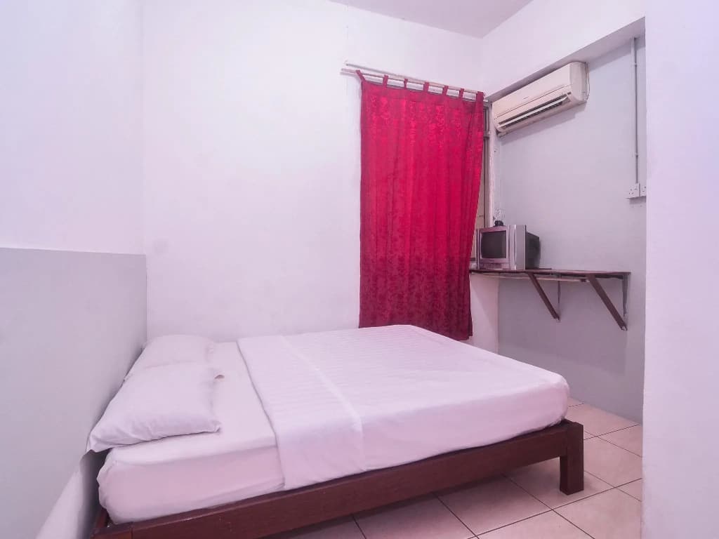 Economy Double room full double bed