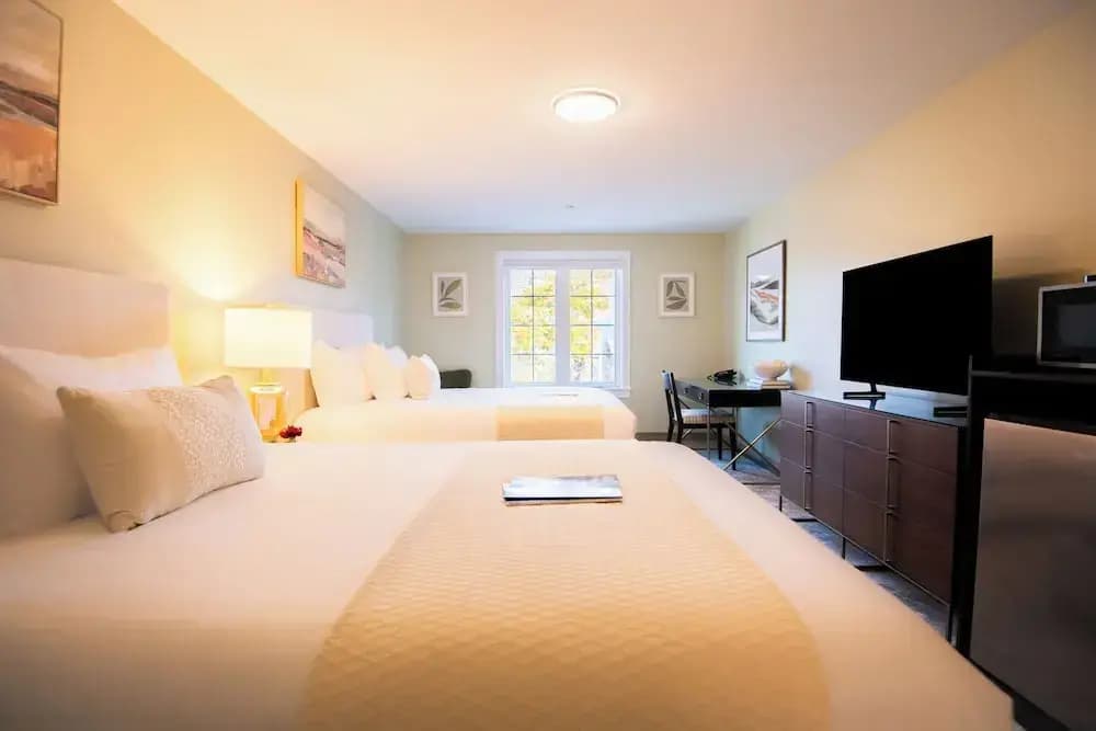 Deluxe Quadruple room