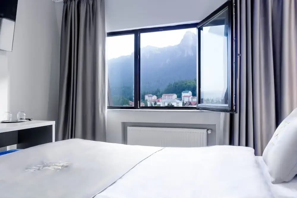Standard Double Family room with balcony full double bed