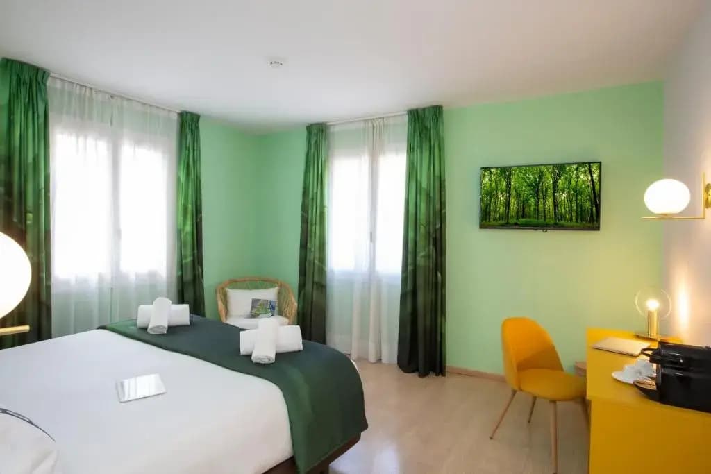 Superior Double room full double bed