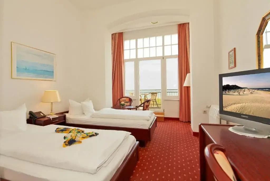 Standard Double room with balcony and with sea view full double bed