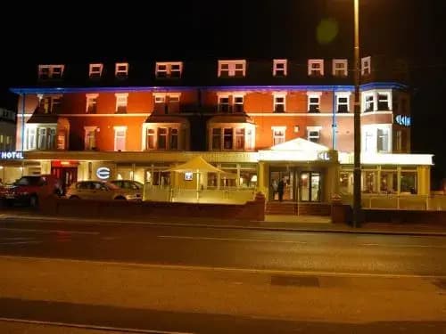 Hotel photo 1