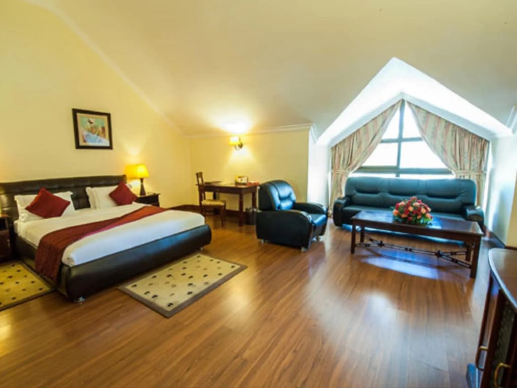 Deluxe Suite