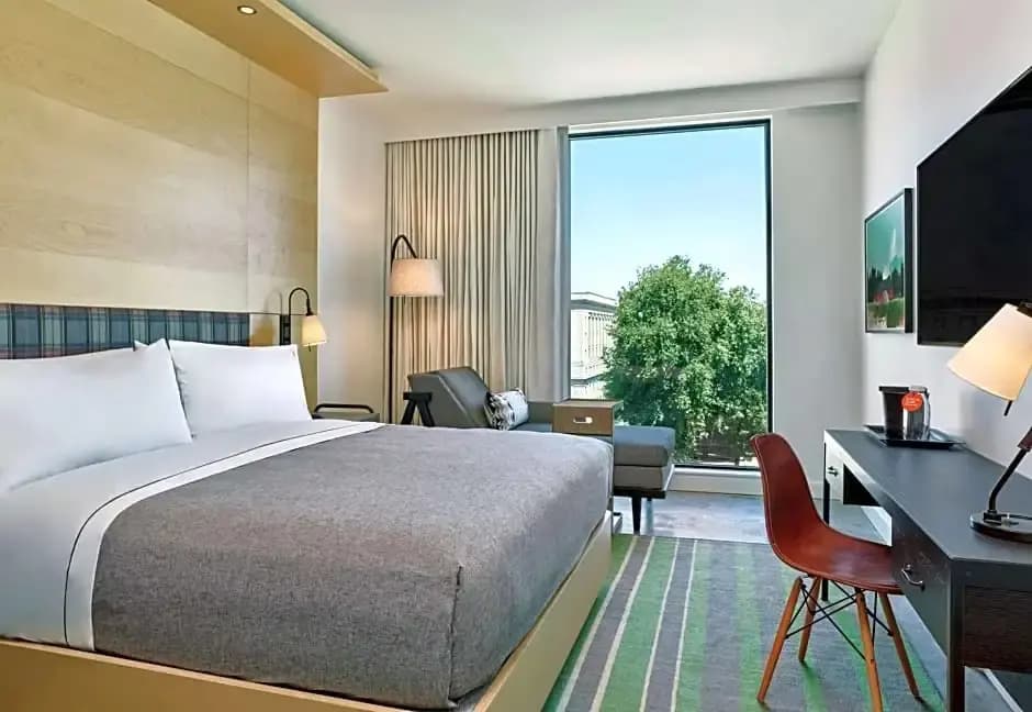 Deluxe Accessible room