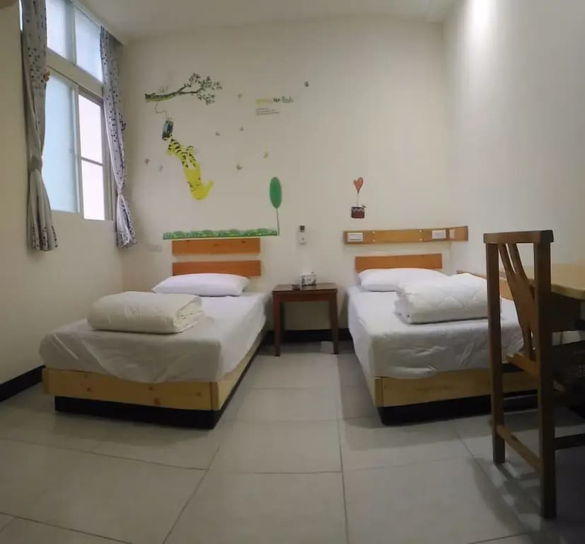 1 Bedroom Standard Double room twin beds
