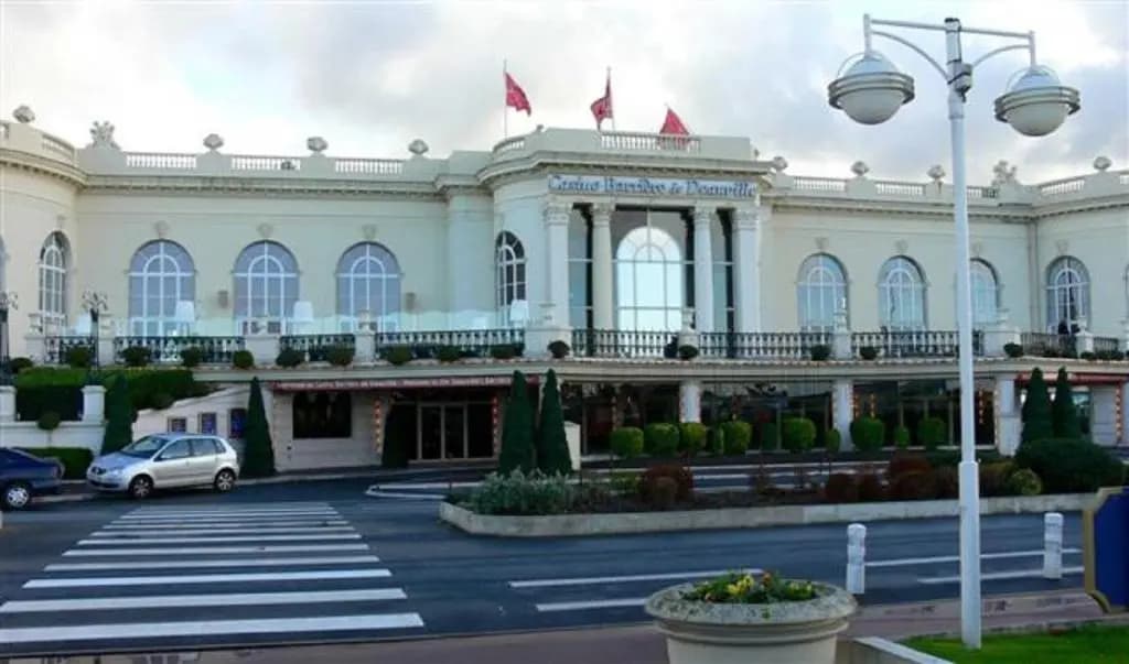 Hotel photo 1