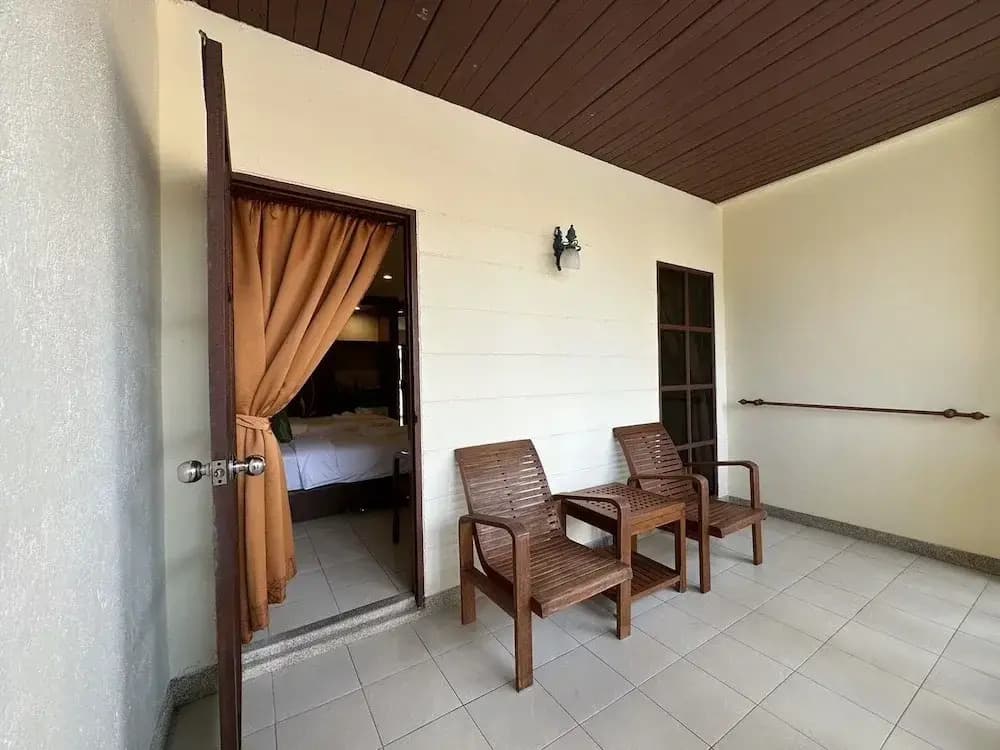 Superior Triple room with pool view