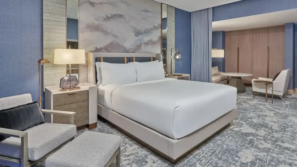 Grand Deluxe Double room full double bed