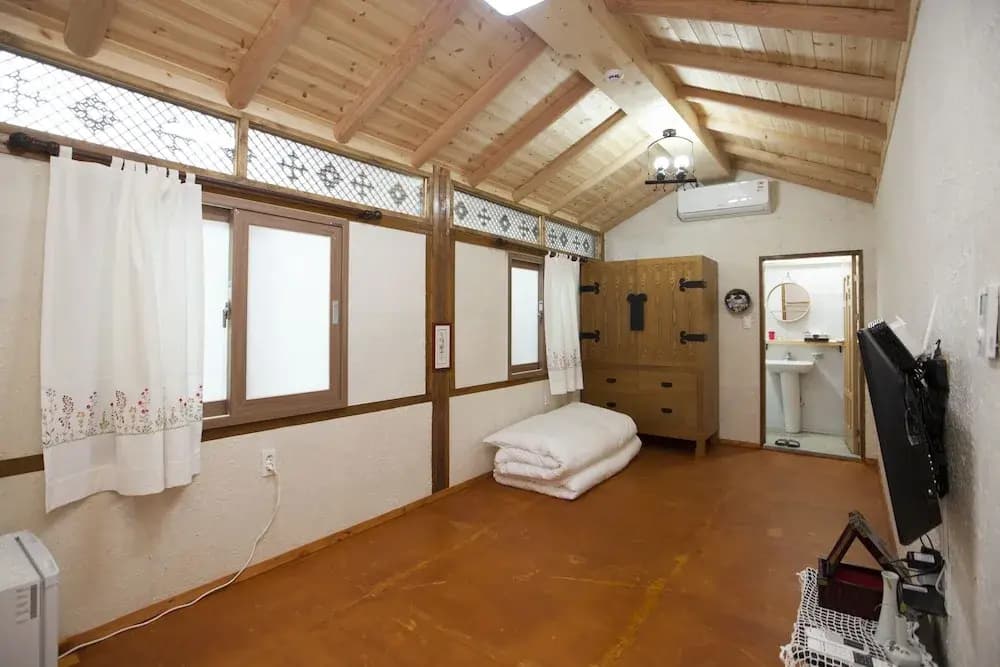 2 Bedrooms Family Cottage
