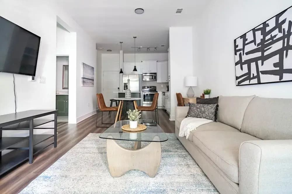 2 Bedrooms Apartment