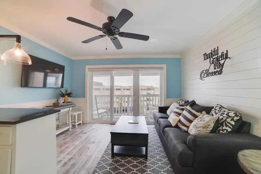 1 Bedroom Apartment with balcony