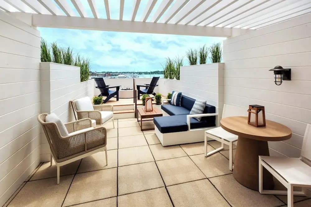 Standard Double room with balcony and with water view full double bed