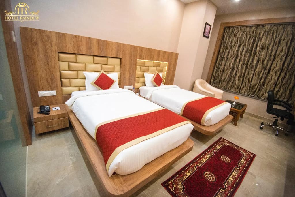 Deluxe Double room twin beds