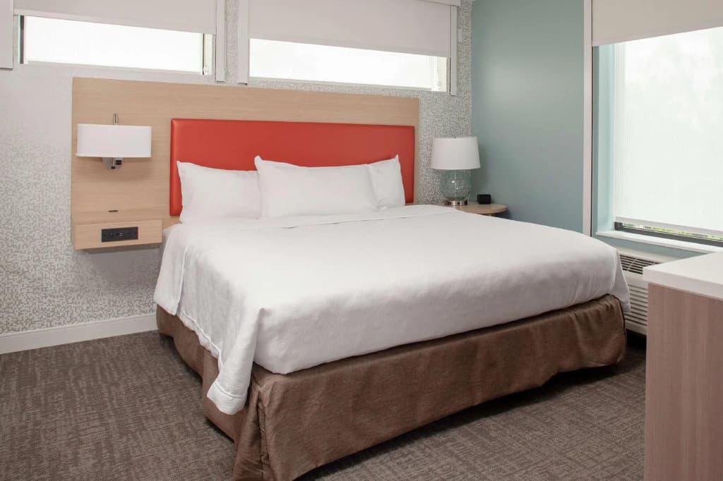 Double Suite full double bed