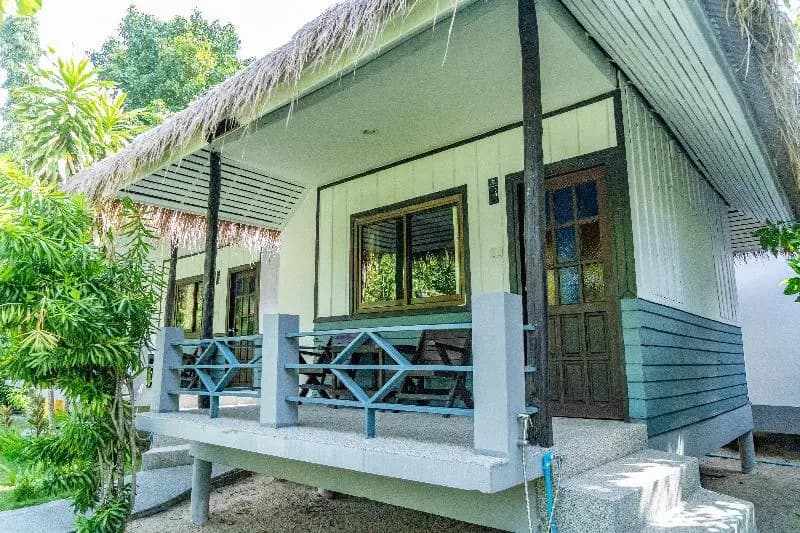 Superior Double room with balcony and with garden view full double bed