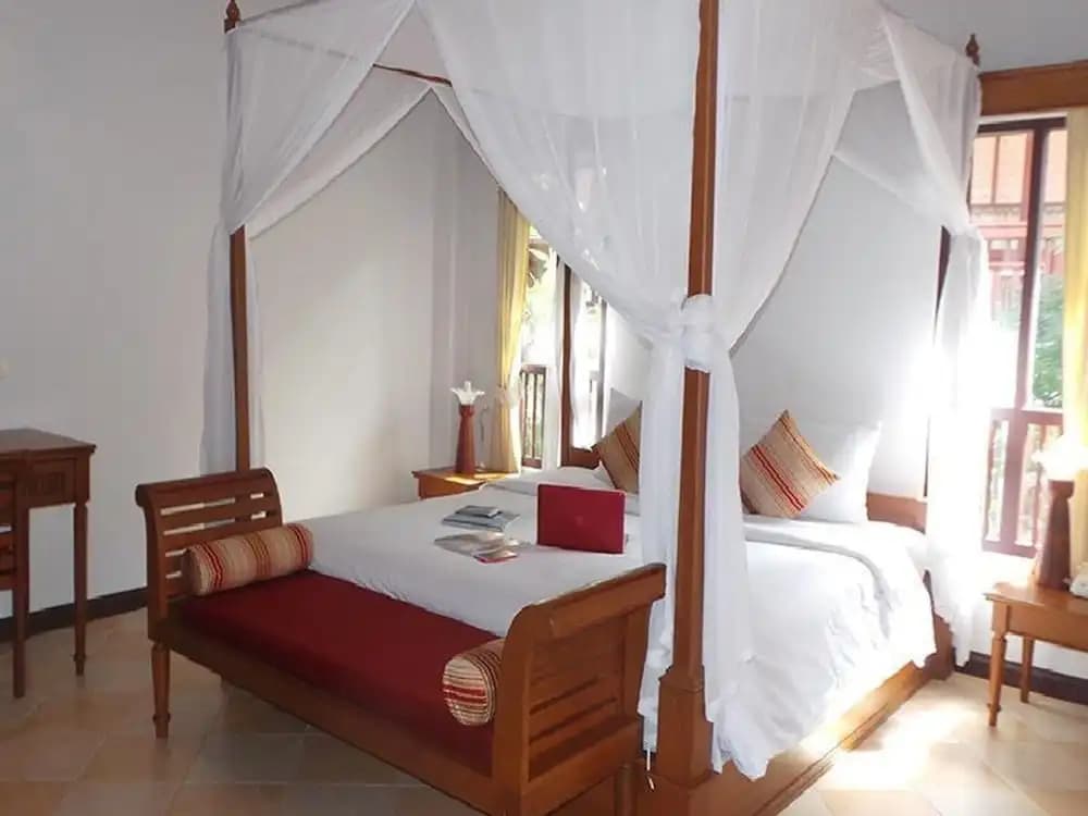 Bungalow with partial ocean view
