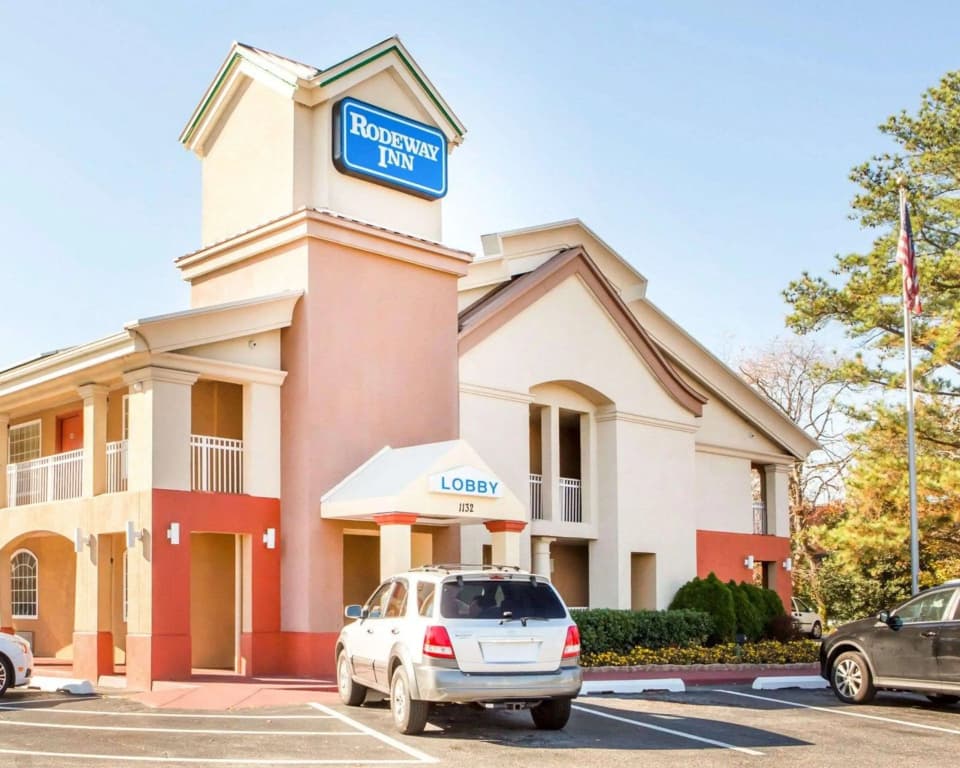 Hotel photo 1