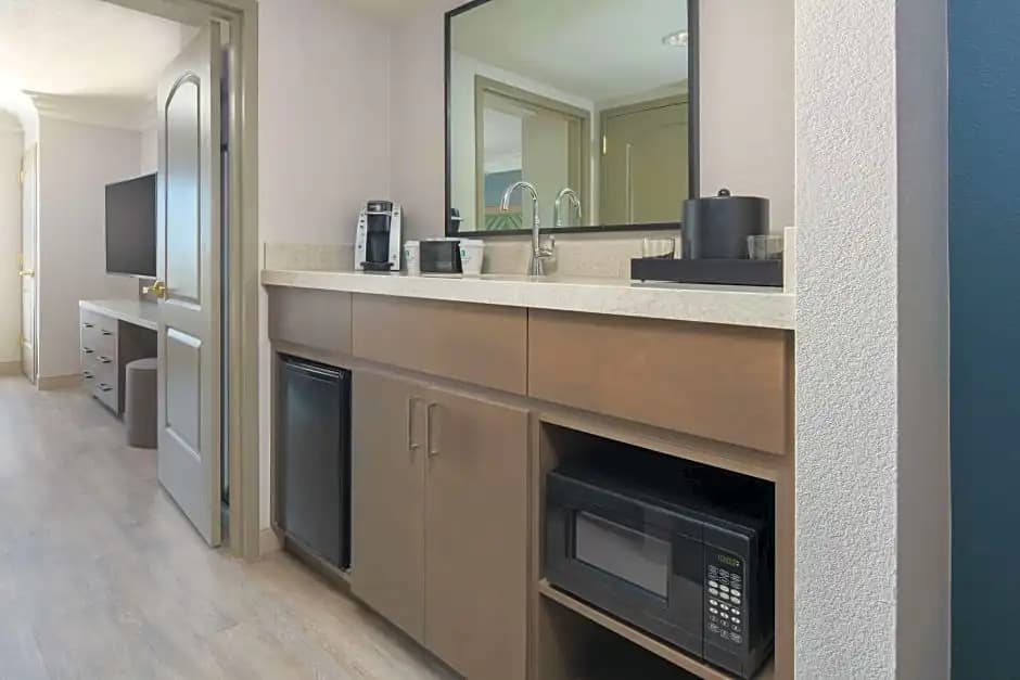 Quadruple Suite with city view