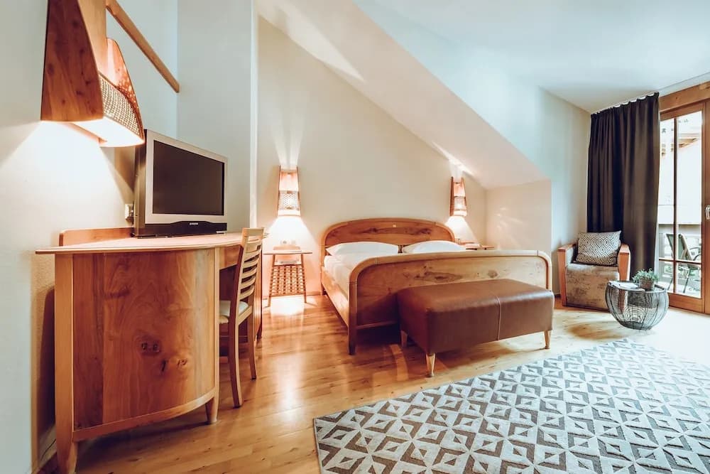 Classic Double room with balcony full double bed