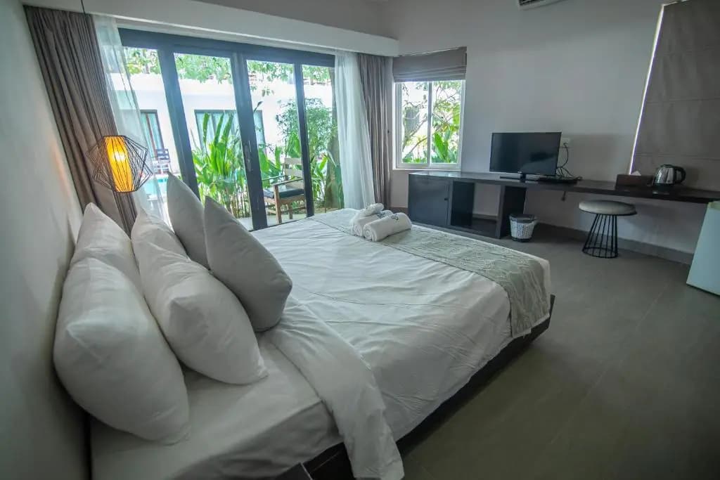 Standard Double Club room full double bed