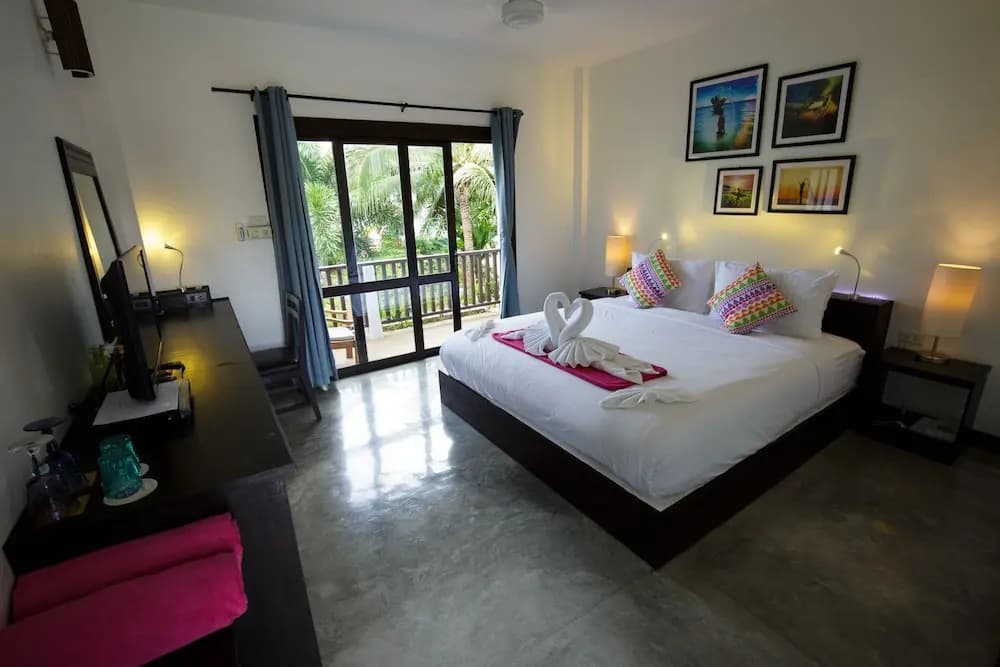 Standard Double room with balcony full double bed