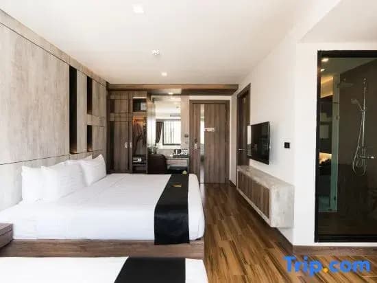 Superior Triple room