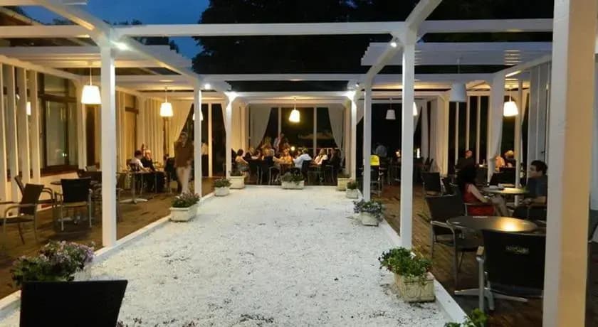 Hotel photo 8