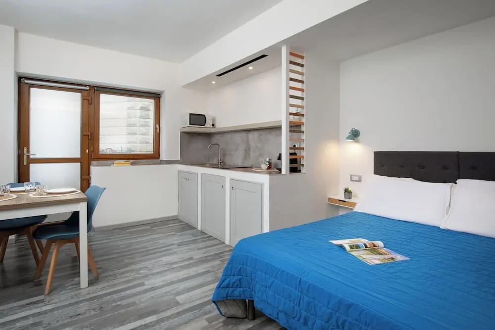 Deluxe Double Studio full double bed