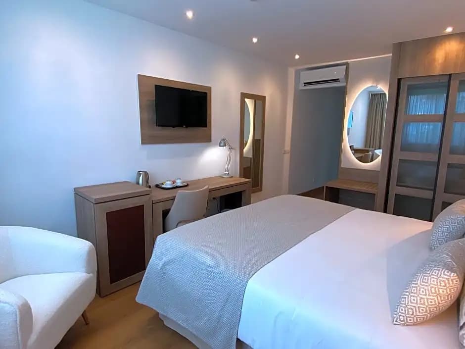 Comfort room