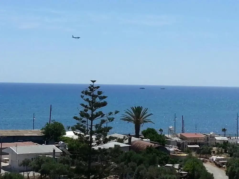 Studio with balcony and with sea view