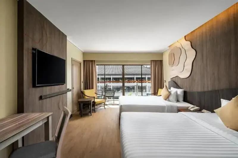 Deluxe Double room with balcony and with garden view twin beds