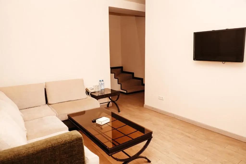 2 Bedrooms Double Suite full double bed