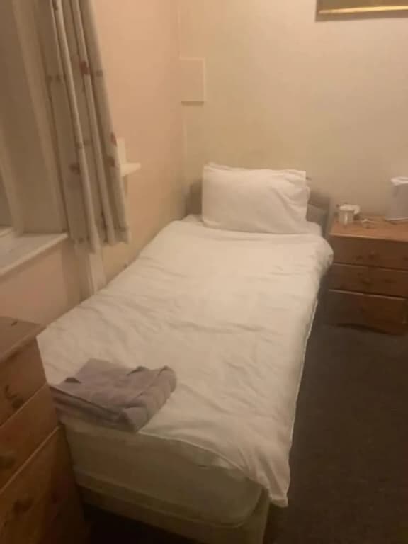 Economy room