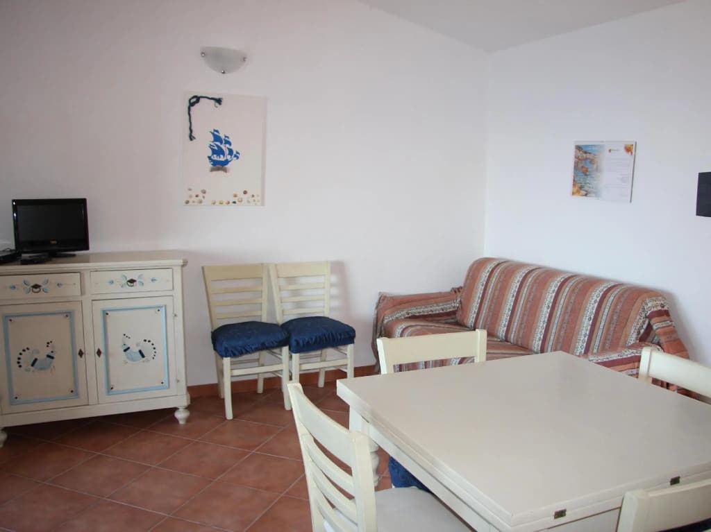 2 Bedrooms Villa