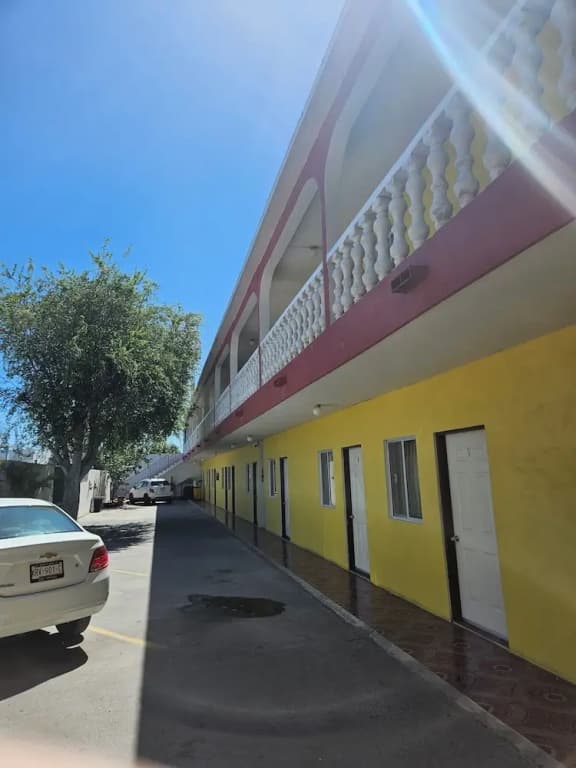 Hotel photo 1