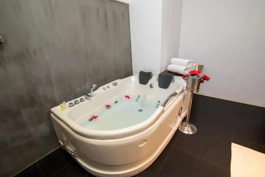 Deluxe Double room full double bed