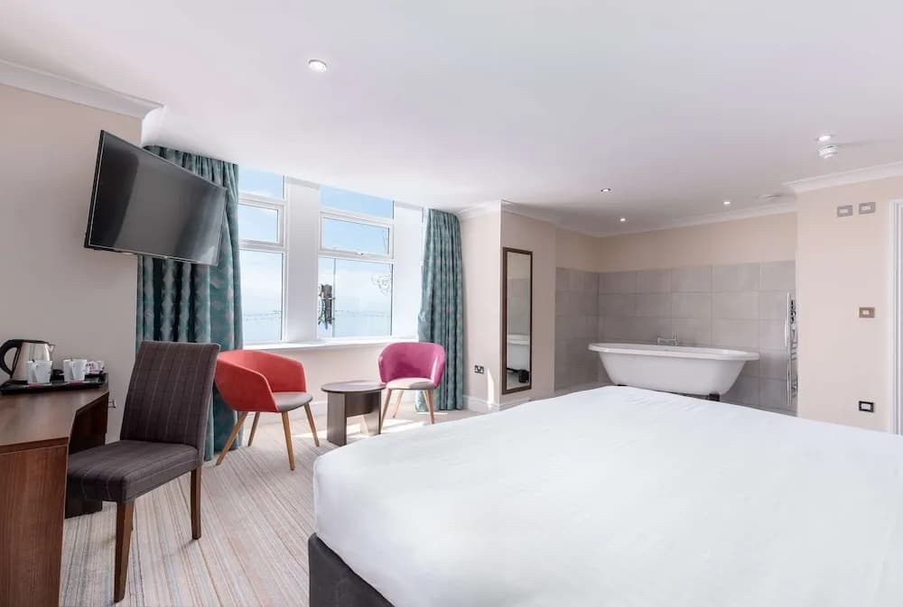 Superior Quadruple room with sea view