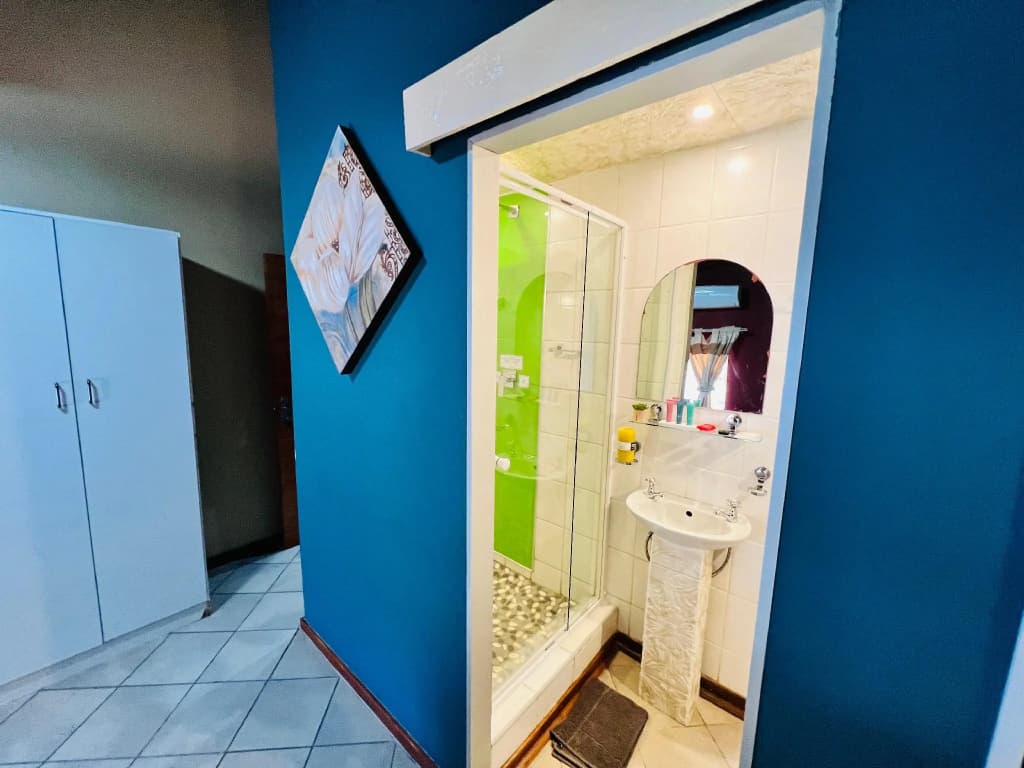 Economy Double room full double bed