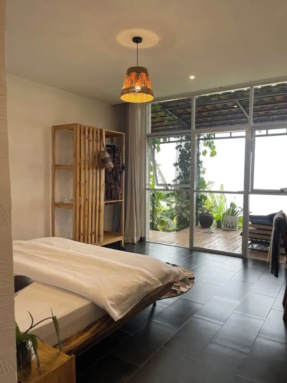 Standard Double room with city view full double bed