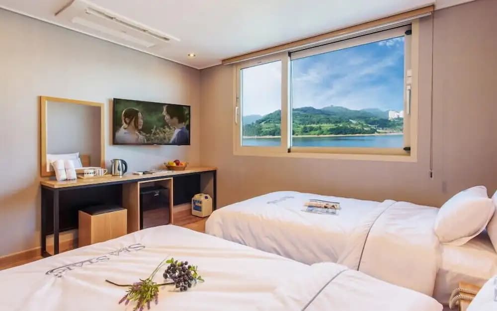 Deluxe Double room twin beds