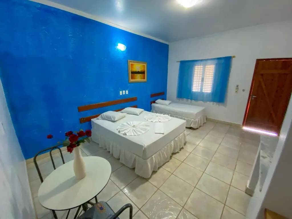 Standard Triple room