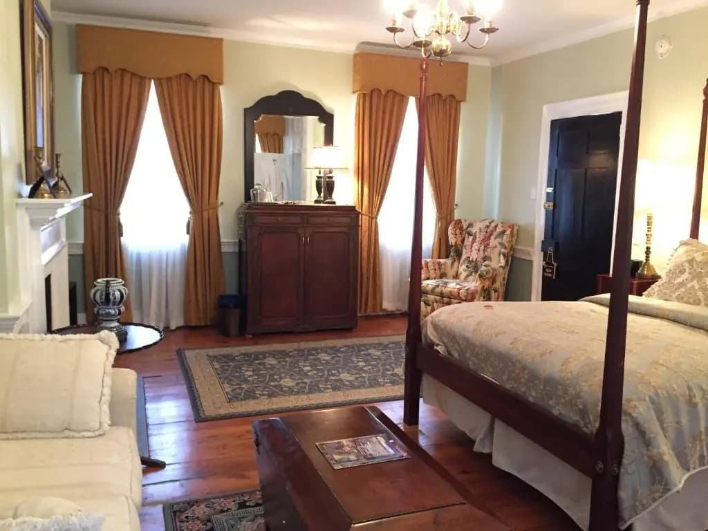 Standard Double room with garden view full double bed