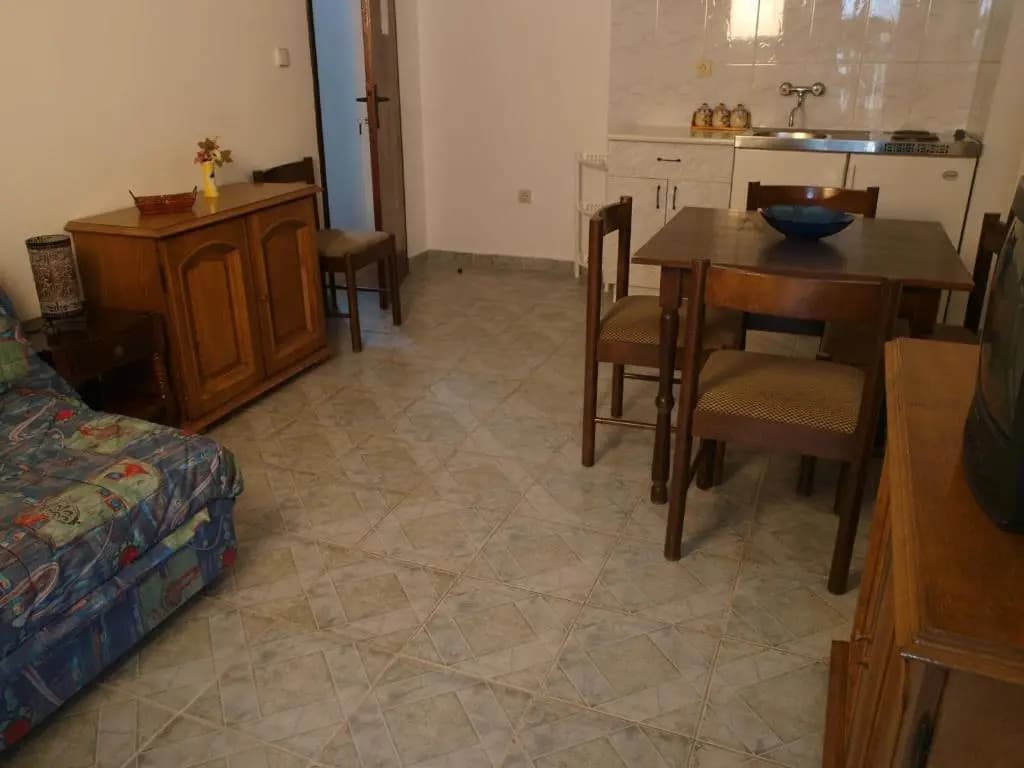 1 Bedroom Apartment with balcony