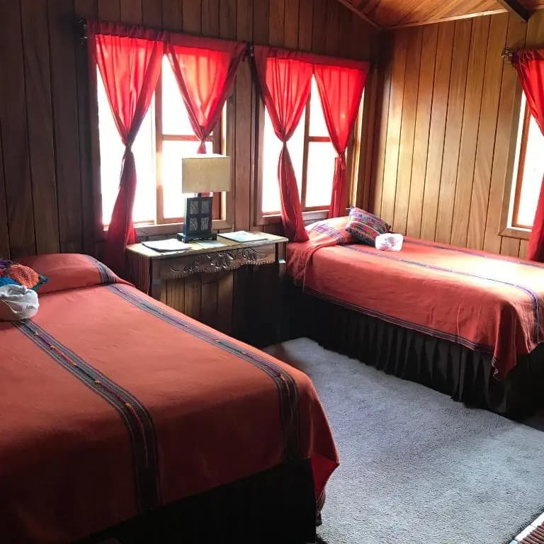 Standard Triple room