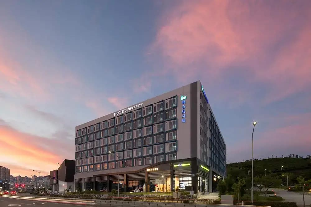 Hotel photo 1