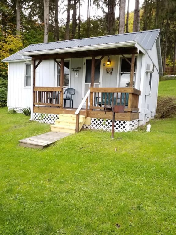 2 Bedrooms Cottage with balcony and with partial view