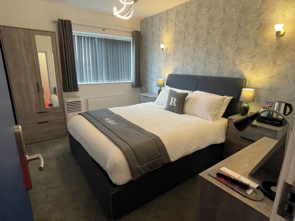 Standard Double Club room full double bed