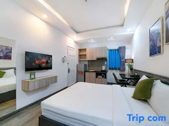 Superior Double Studio full double bed